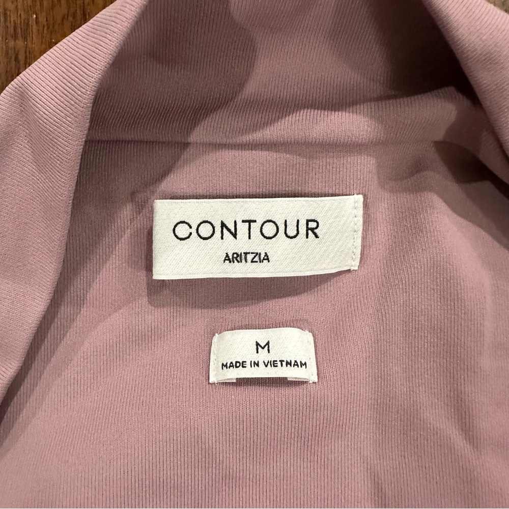New! Aritzia Contour Flourish Top in Claremont Size Medium Trendy Baddie Stylish - Picture 3 of 8